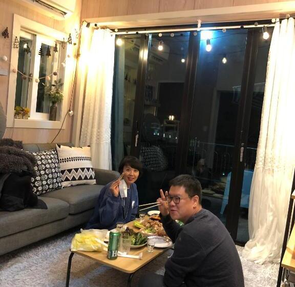 غرفة عائلية, Us On Earth Guesthouse