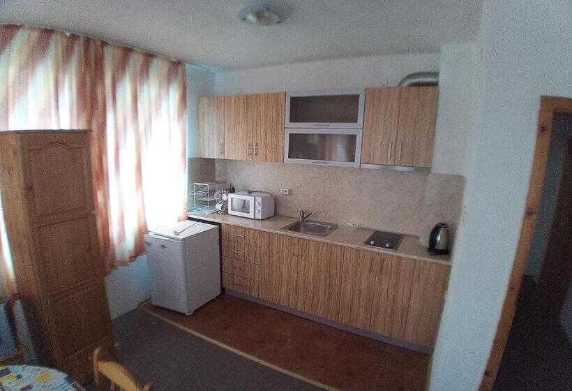 Quarto Familiar Deluxe, Zlatevi Guest House