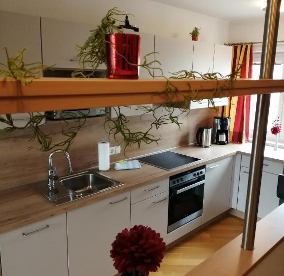 شقة غرفتين, Haus Roswitha