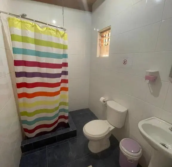 اتاق خانوادگی, Hostal El Amigo Lucho