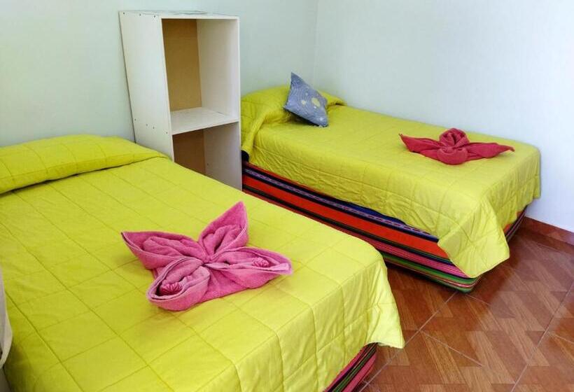 スタンダードトリプルルーム, Hostal El Amigo Lucho