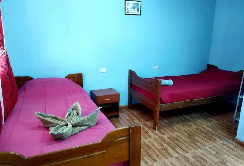 اتاق استاندارد چهار تخته, Hostal El Amigo Lucho