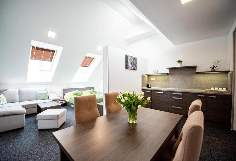 バルコニー付スイート, Wellness Penzión Ferrata