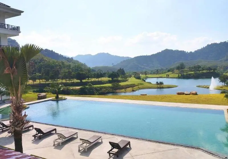プールの見えるスーペリアルーム, Katathong Golf Resort & Spa
