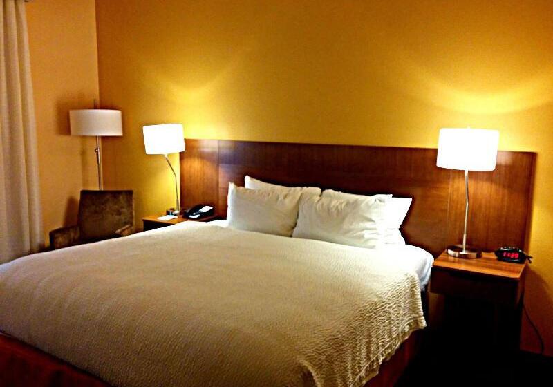 جناح, Katathong Golf Resort & Spa