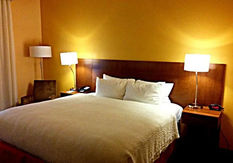 スイート, Katathong Golf Resort & Spa