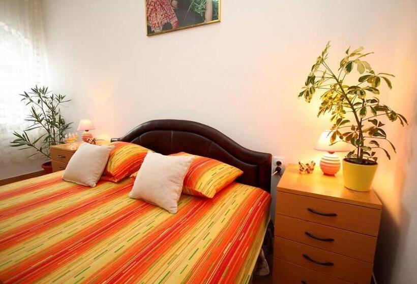 اتاق استاندارد چهار تخته, 3 Platana