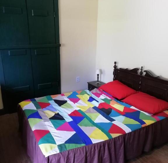 غرفة قياسية, Casa Frankie