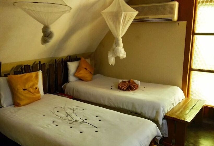 اتاق استاندارد سه نفره, Elephant Trail Guesthouse And Backpackers
