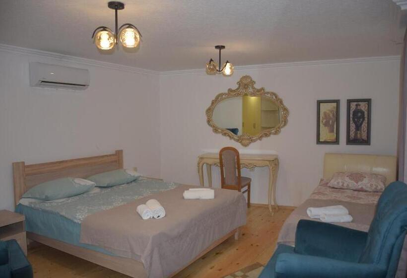 اتاق استاندارد سه نفره, Guest House Ilto