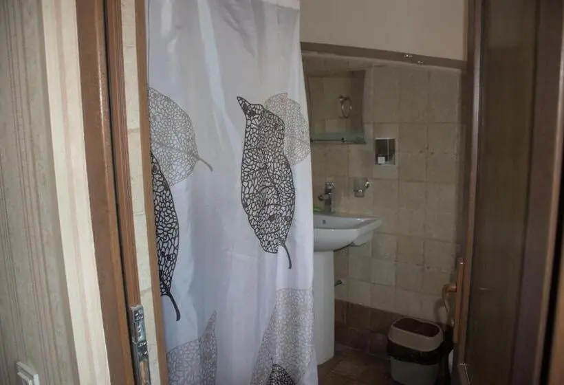 اتاق استاندارد با چشم‌انداز باغ, Guest House Ilto