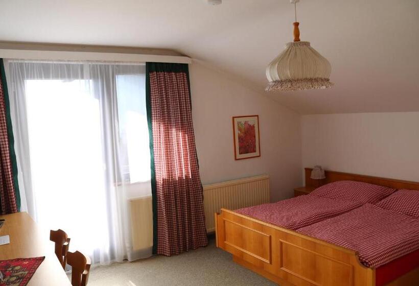 Classic room with balcony, Pension Waldschenke Am Wörthersee