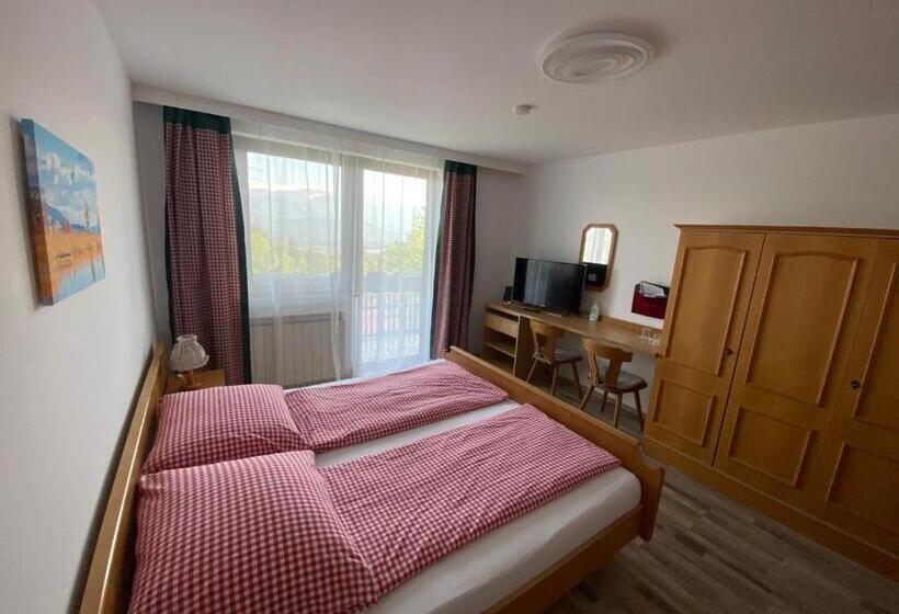 Classic room with balcony, Pension Waldschenke Am Wörthersee