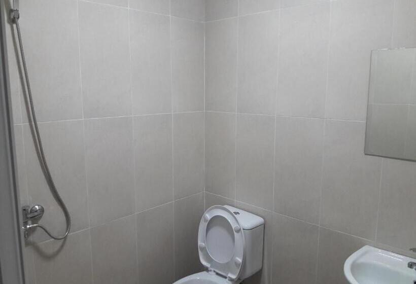 اتاق استاندارد سه نفره, Joni Guest House