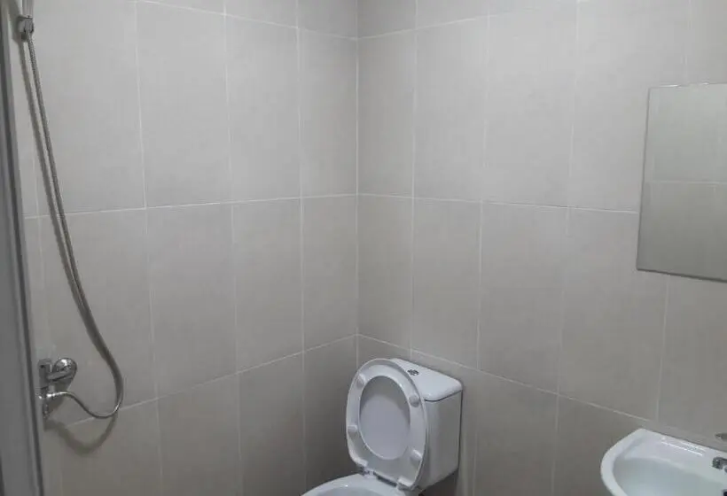 اتاق استاندارد سه نفره, Joni Guest House