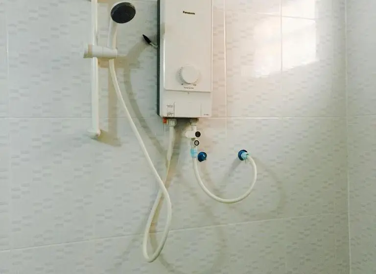 ファミリールーム, The Blue Guest House