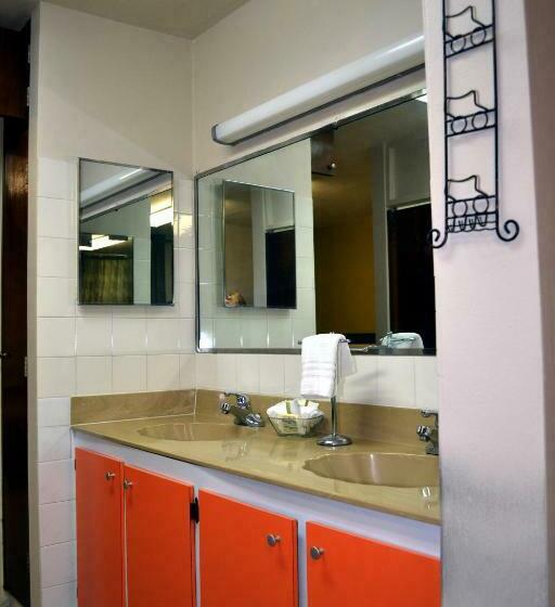 اتاق استاندارد, Hostal Universitario