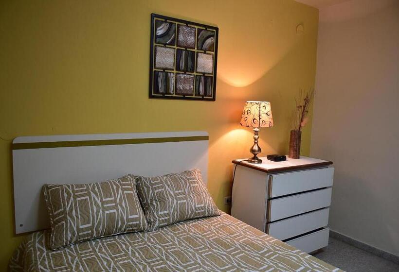 اتاق استاندارد, Hostal Universitario