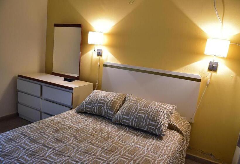 اتاق استاندارد, Hostal Universitario