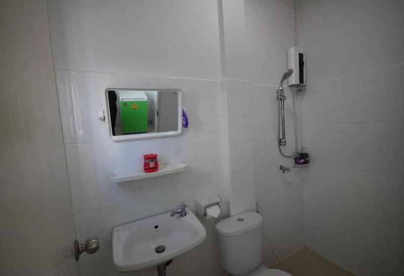 חדר סטנדרט לשלושה, Jc Guesthouse @ Suratthani Airport