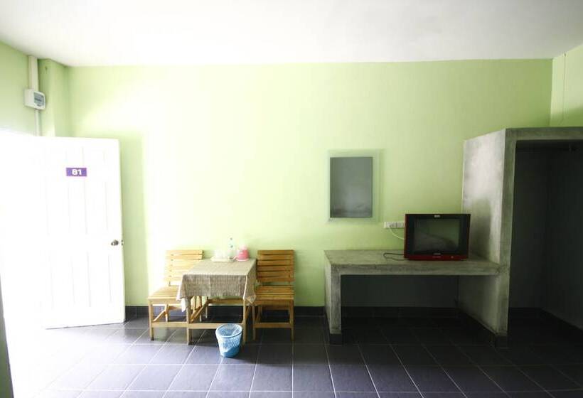 スタンダードルーム, Mee Rak Resort