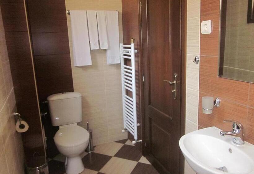 חדר סטנדרט לשלושה עם מרפסת, Panorama Guest House