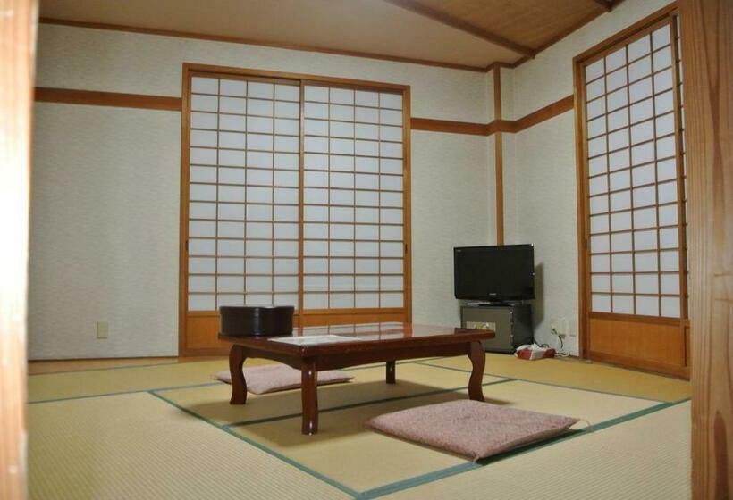 Номер Стандарт Совместная Ванная, Shinazawa