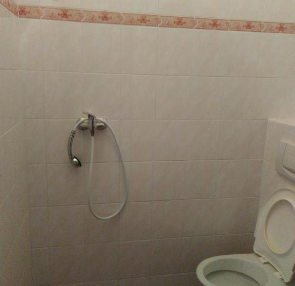 غرفة قياسية رباعية, Zimní Stadion Tábor