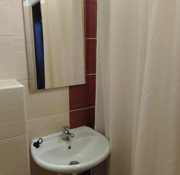 غرفة قياسية, Zimní Stadion Tábor