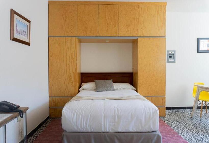 스탠다드 스튜디오, Casa Moctezuma