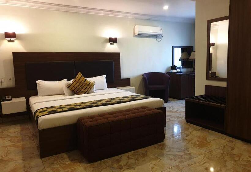 سوییت, Visa Karena Hotels