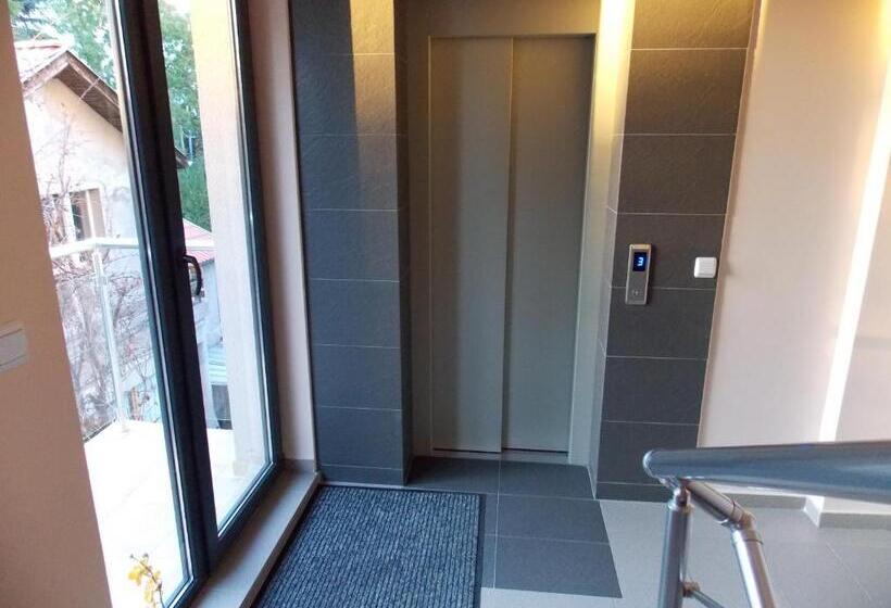 آپارتمان 1 خوابه, Apart Hotel Rosen