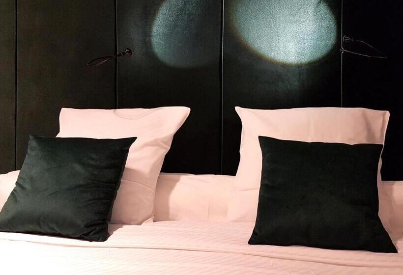 Superior-huone, Goodnight Antwerp