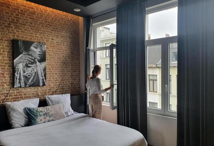 Deluxe-huone, Goodnight Antwerp