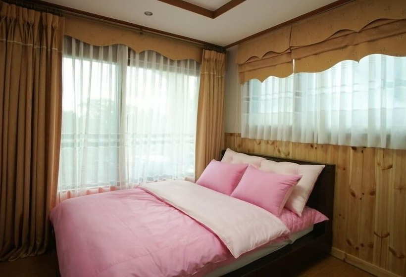 חדר סטנדרט, Olleh House