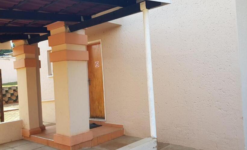 سوییت, Ezulwini Guest House