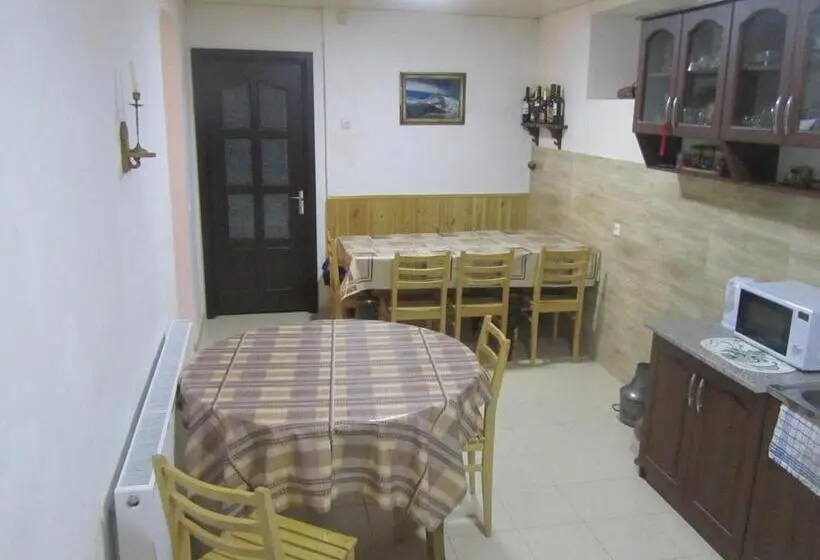 اتاق استاندارد, Guest House Lela Rezo