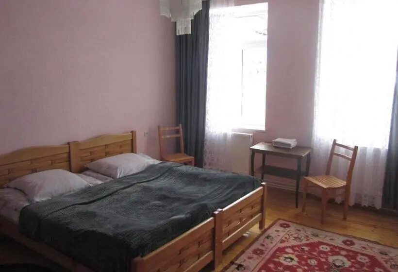 اتاق استاندارد سه نفره, Guest House Lela Rezo