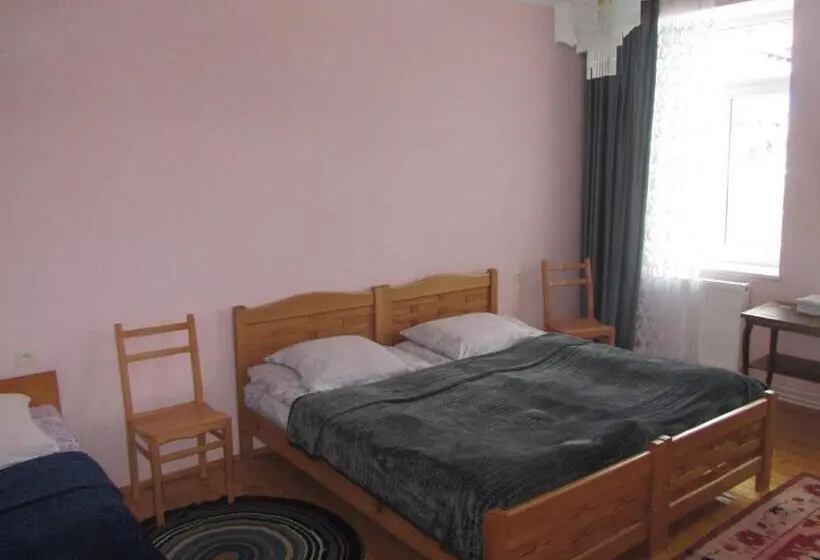 اتاق استاندارد سه نفره, Guest House Lela Rezo