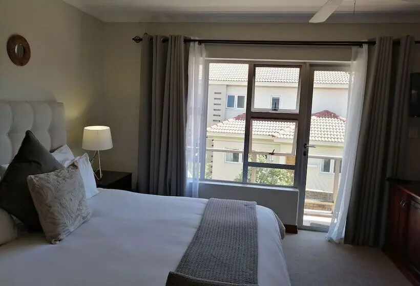 آپارتمان 2 خوابه, The Monte Carlo
