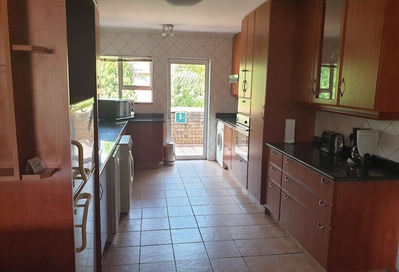 Апартаменты 3 Спальни, The Monte Carlo