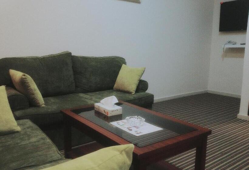 דירת שלושה חדרים, زائر الشمال للشقق الفندقية