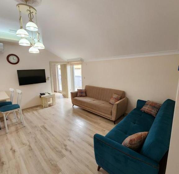 آپارتمان 1 خوابه با بالکن, Esa Suite