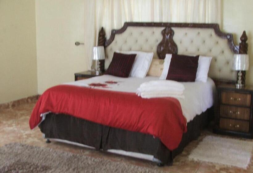 اتاق لوکس با تخت بزرگ, Crown Inn Guest House