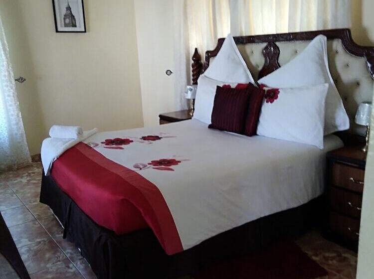 اتاق لوکس, Crown Inn Guest House