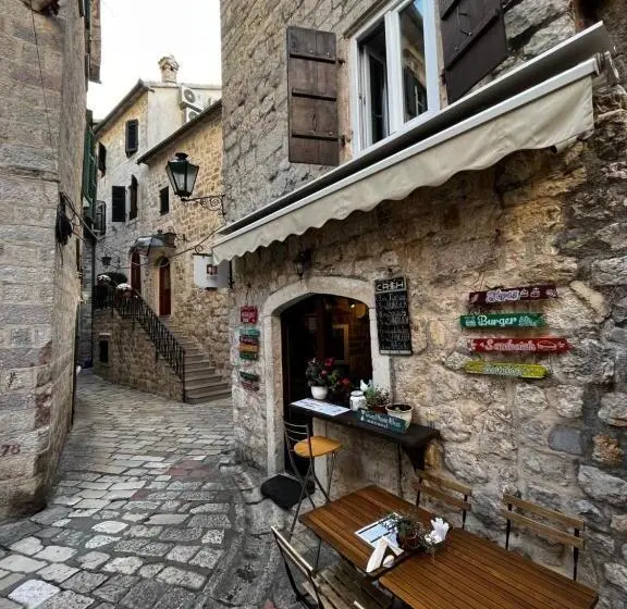 اتاق استاندارد, Guesthouse Athos
