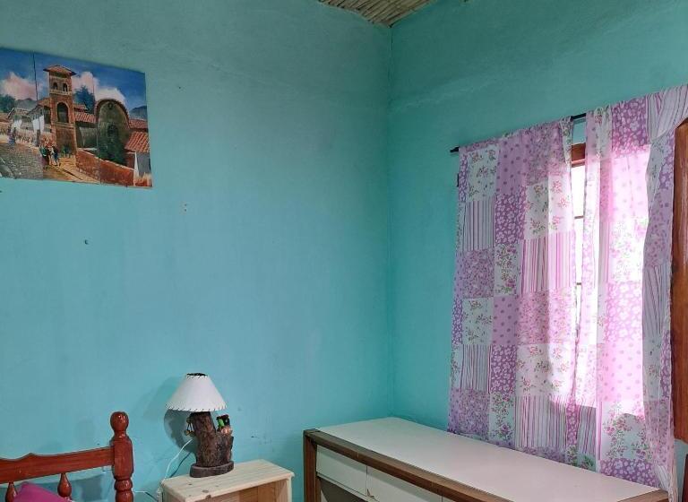 家庭房间共用浴室, Hostería El Sol Naciente