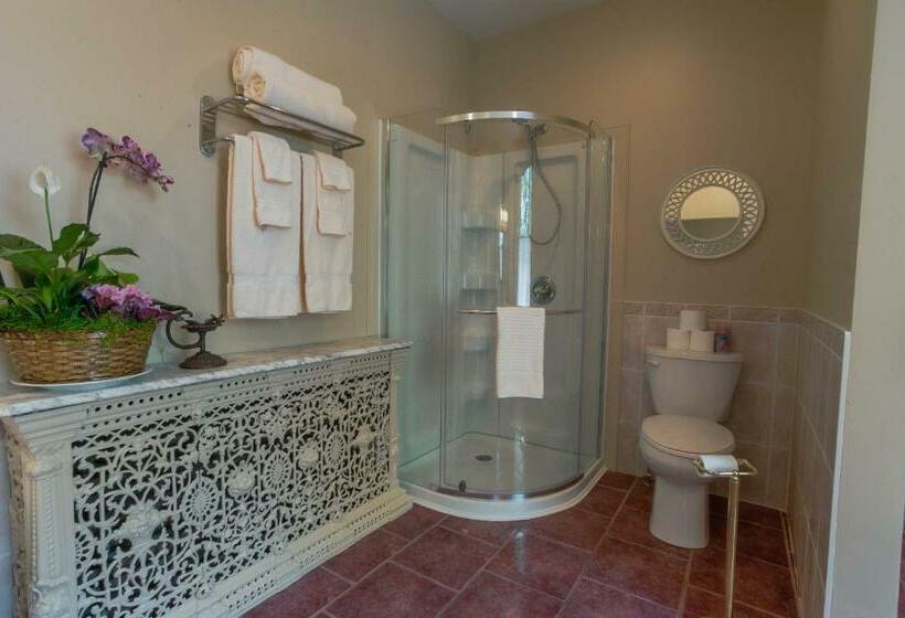 스탠다드 룸 킹사이즈 침대, The Woodview Inn