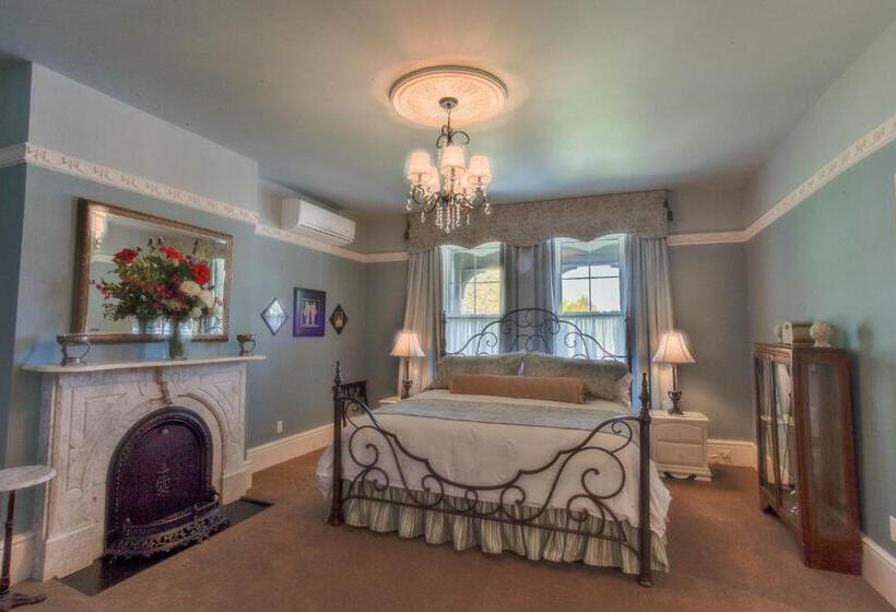 스탠다드 룸 킹사이즈 침대, The Woodview Inn