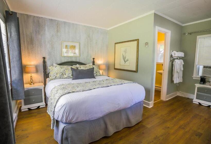 Номер Стандарт Вид на Сад, The Woodview Inn